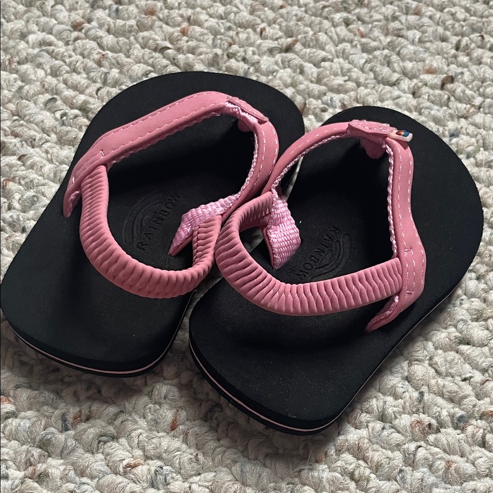 NWOT Rainbow Kids Sandals